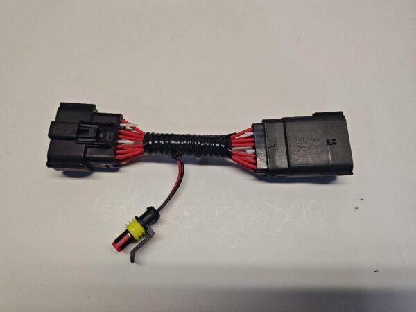 Plug & Play connector for grill lights